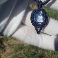 Collier avec Topaze bleue clair